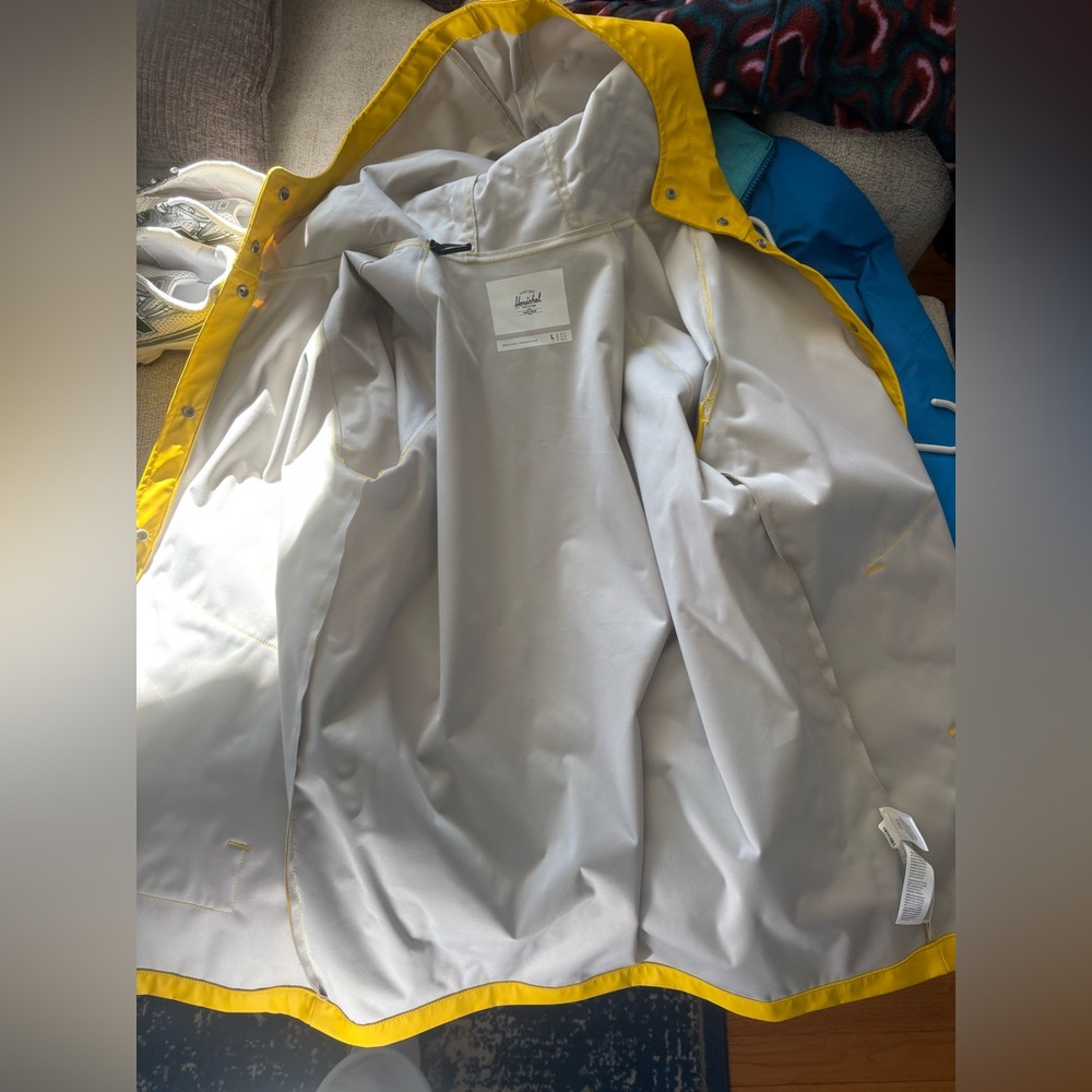 Women’s Herschel Supply Company Yellow Rain Jacket size L - Picture 5 of 10